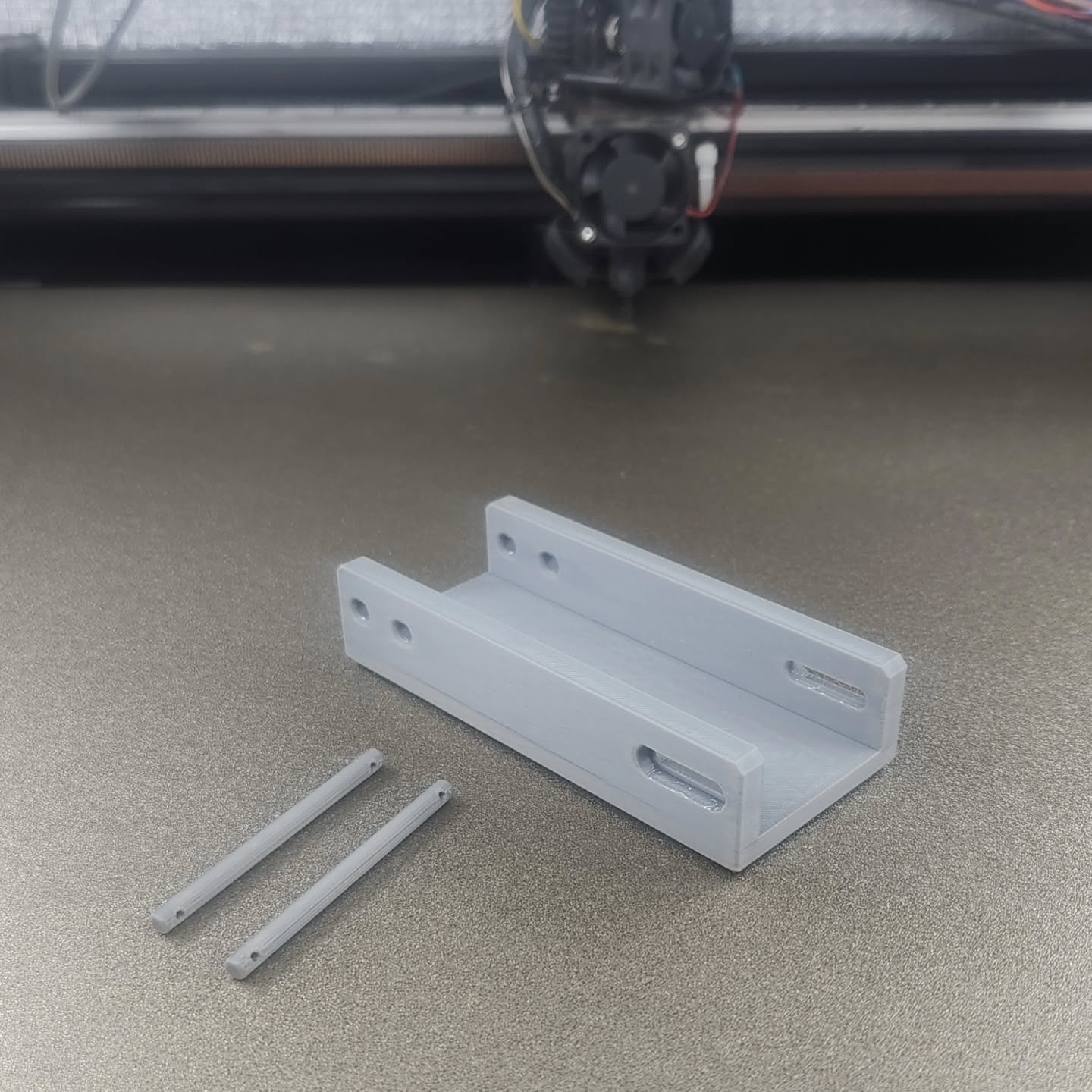 Coupler pin