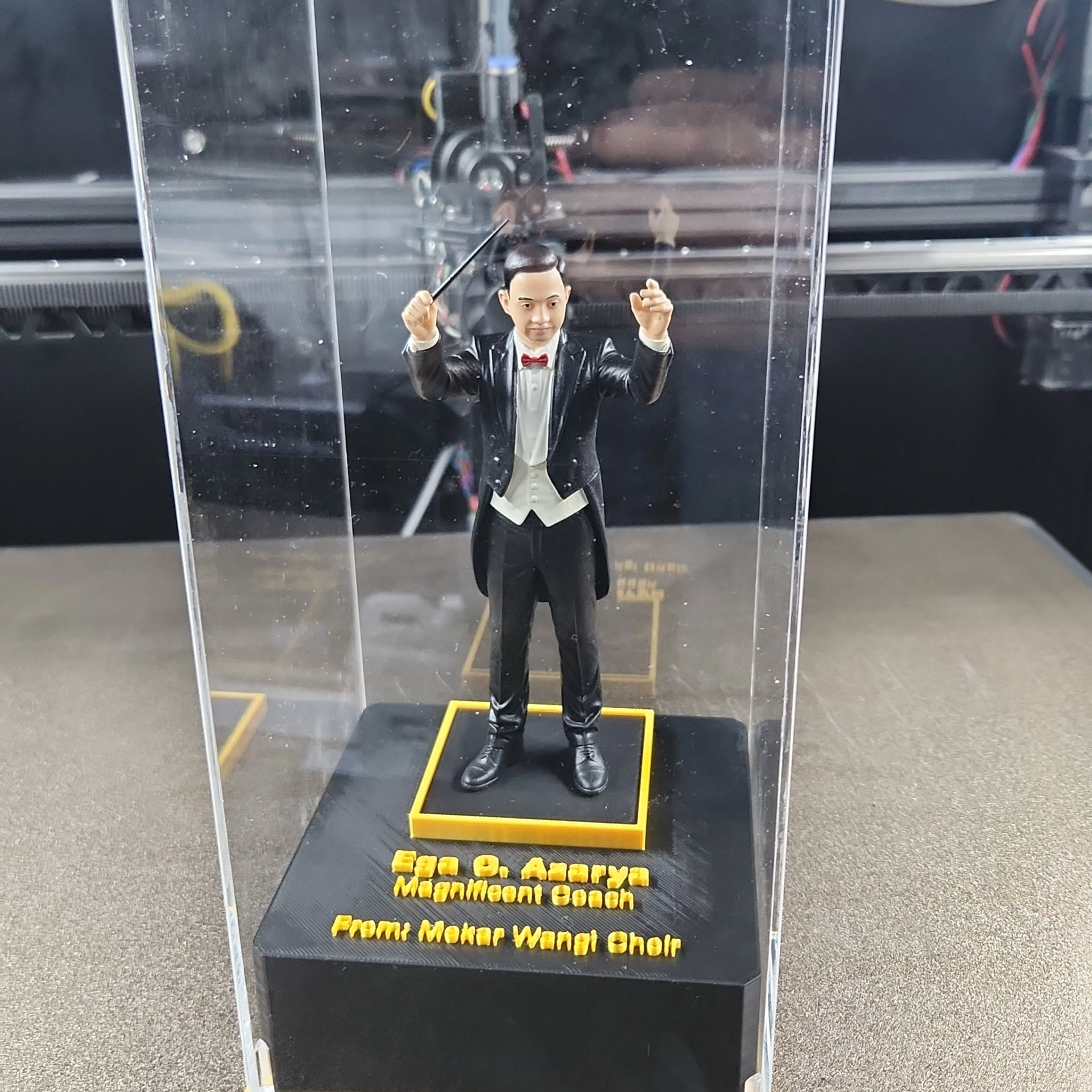 Mini realis figur + Akrilik
